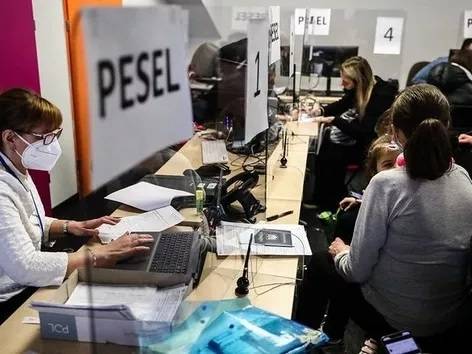 Отримання статусу UKR у Польщі після отримання тимчасового захисту в іншій країні
